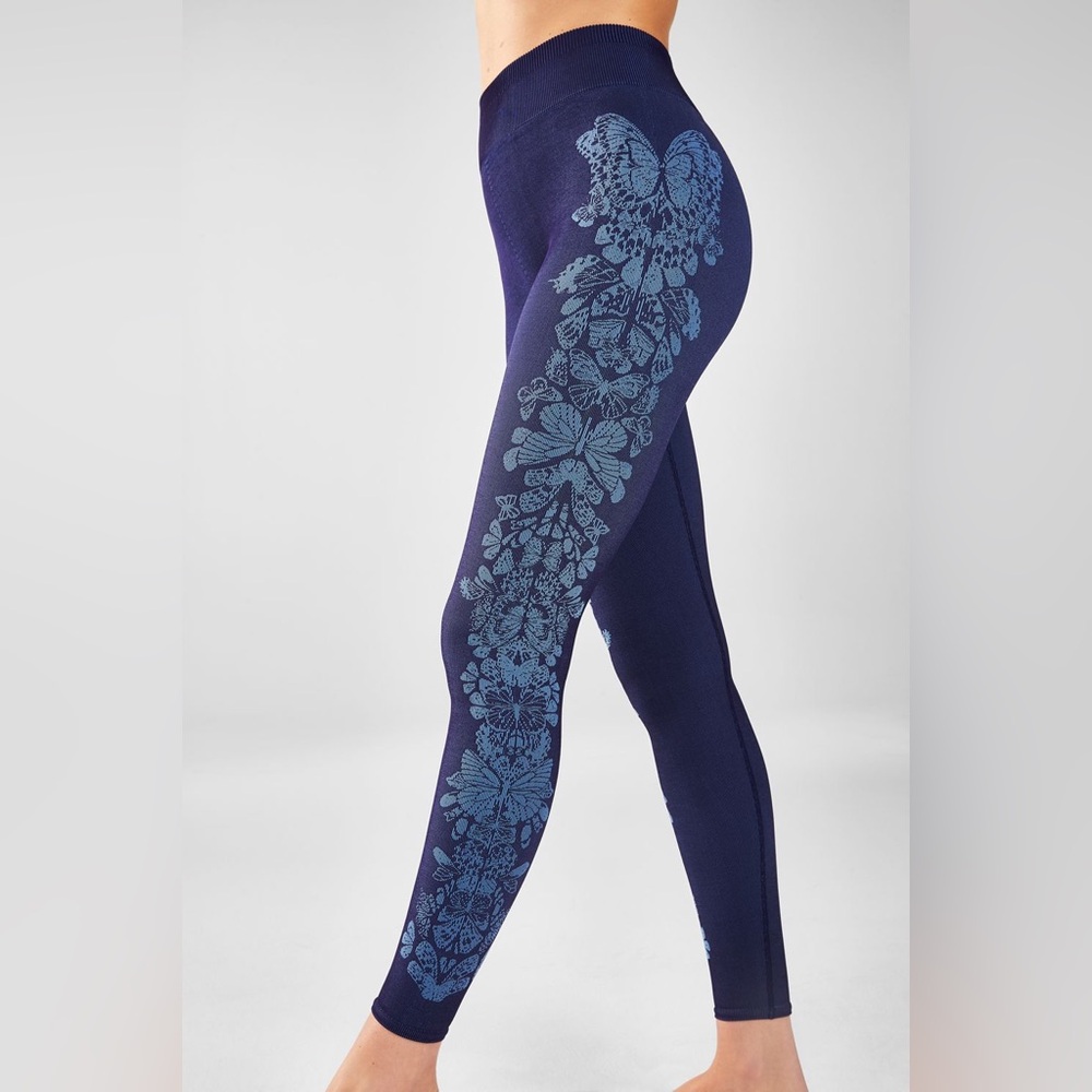Fabletics Mid-Rise Seamless Butterfly 7/8 - XS
